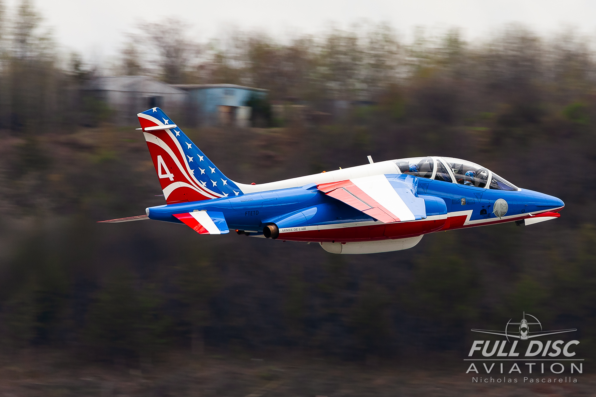 nickpascarella_nicholaspascarella_fulldiscaviation_aircraft_patrouilledefrance_takeoff.jpg