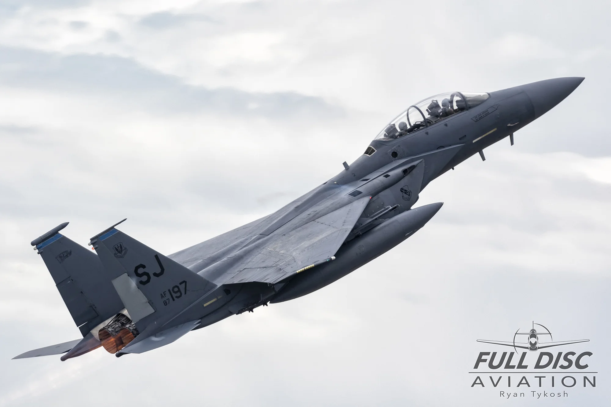 wow19-fdartykosh-f15e-pitchwm.jpg