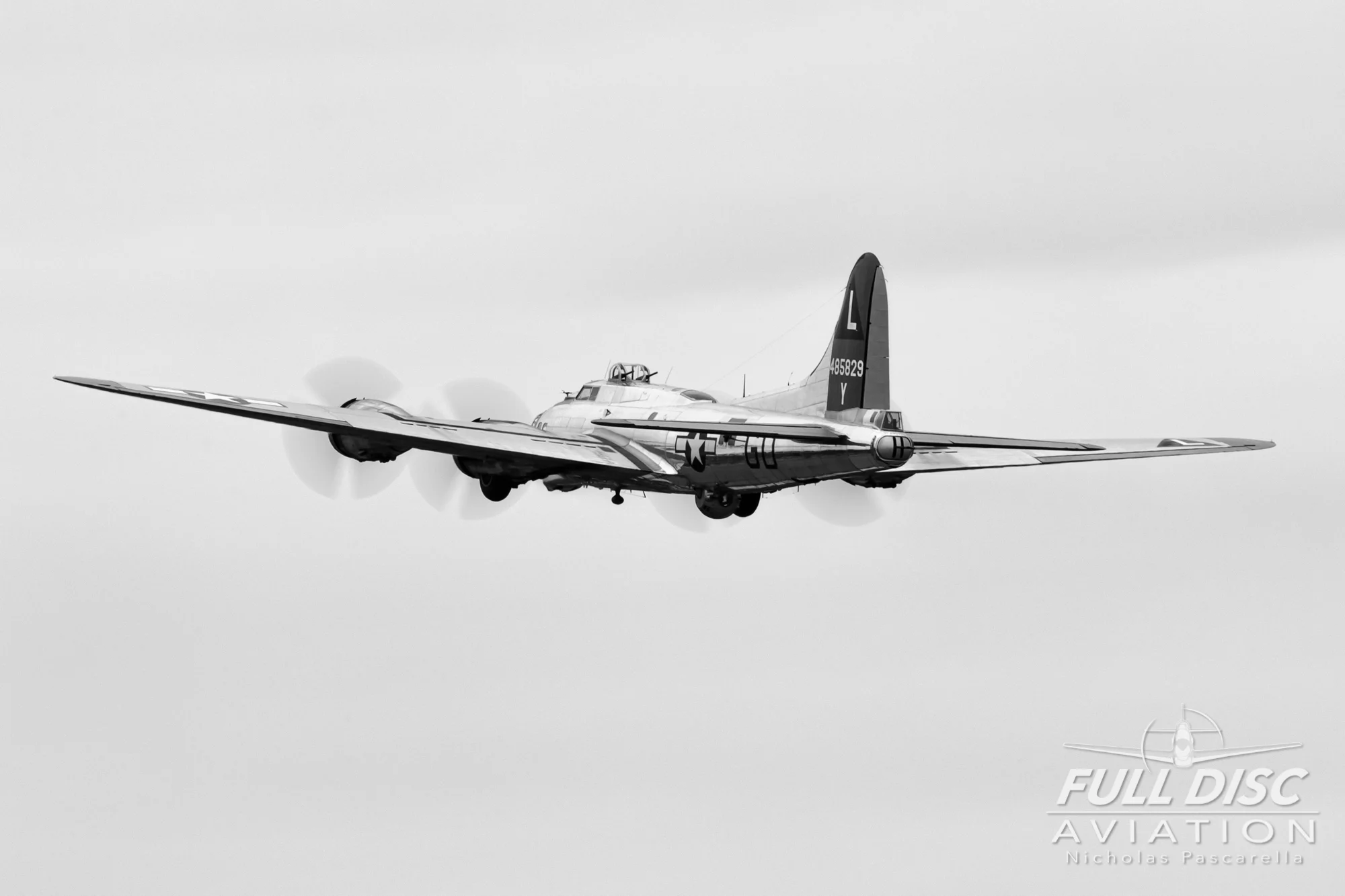 wwiiweekend_warbird_fulldiscaviation_nickpascarella_nicholaspascarella_b17_vintage.jpg