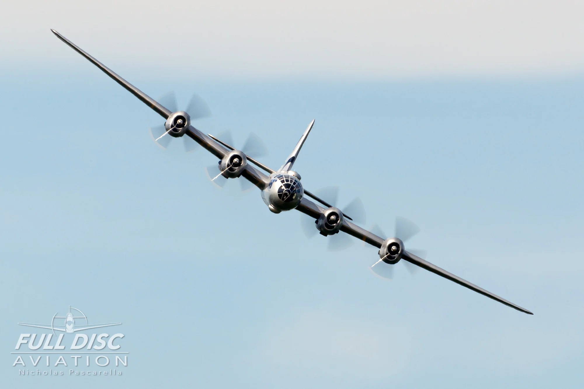 wwiiweekend_warbird_fulldiscaviation_nickpascarella_nicholaspascarella_fifi_b29_headon.jpg