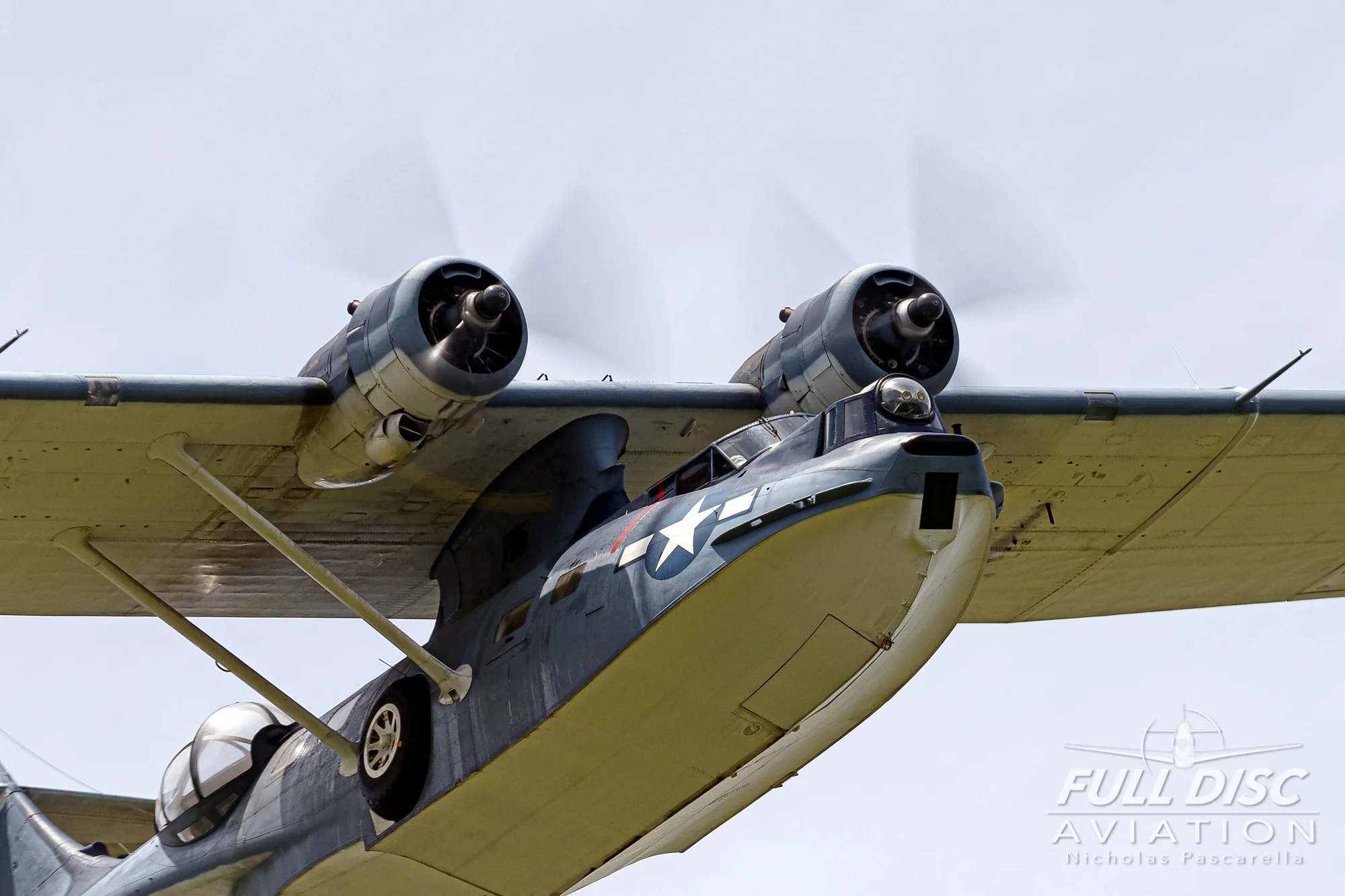wwiiweekend_warbird_fulldiscaviation_nickpascarella_nicholaspascarella_pbycatalina_overhead.jpg