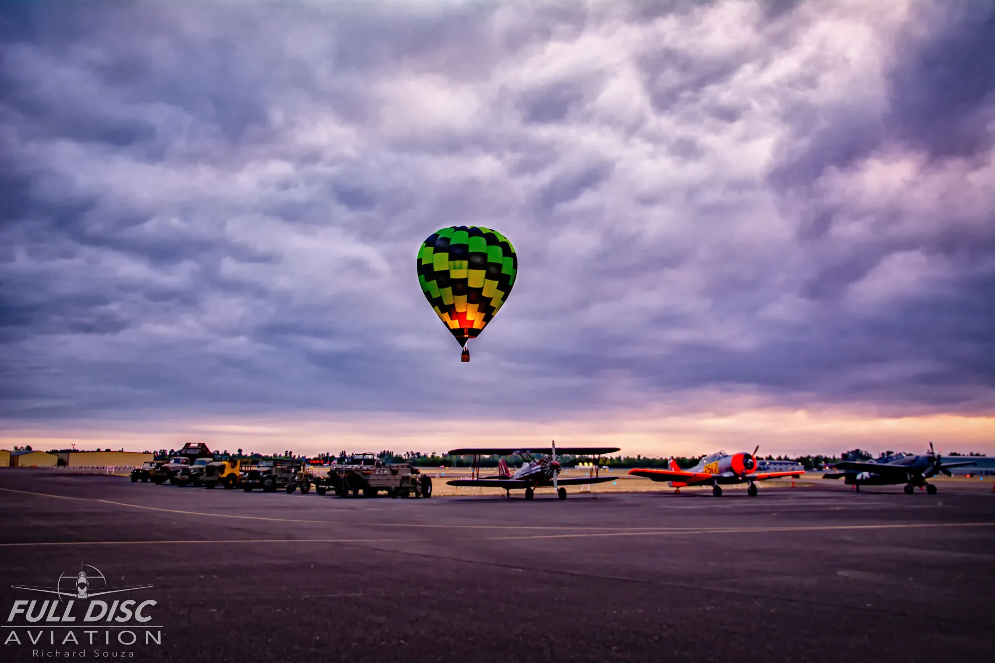 Distant Memories_Fulldiscaviation_Richardsouza  (4).jpg