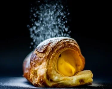  Cornetto ao brioche a colazione 