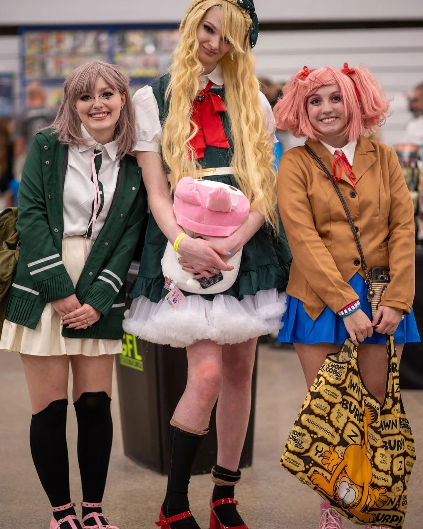 Some of the awesome cosplay from 2024!! Tag em if u know em!!