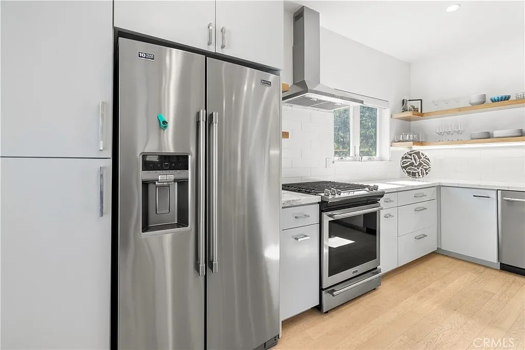 Kitchen_2.webp