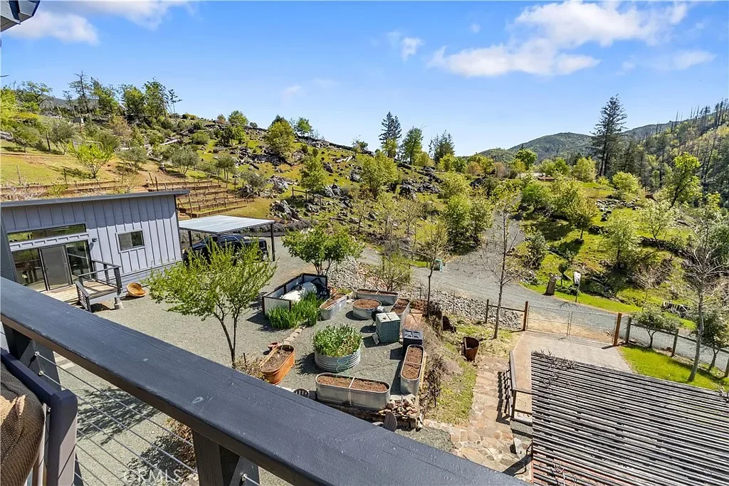 Outside Gardens.webp