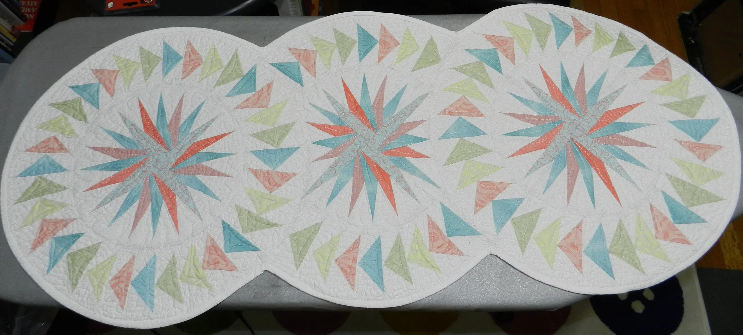 Table runner 002.JPG