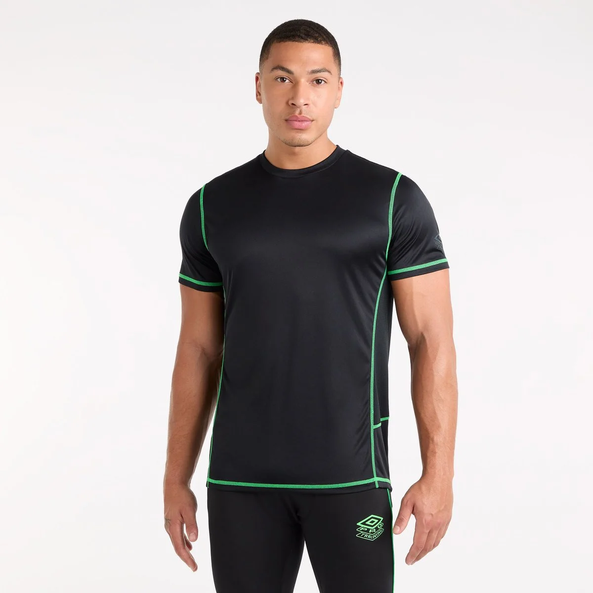 umbro_protrainingpolytee_169392012266296U_EFA_3.jpg