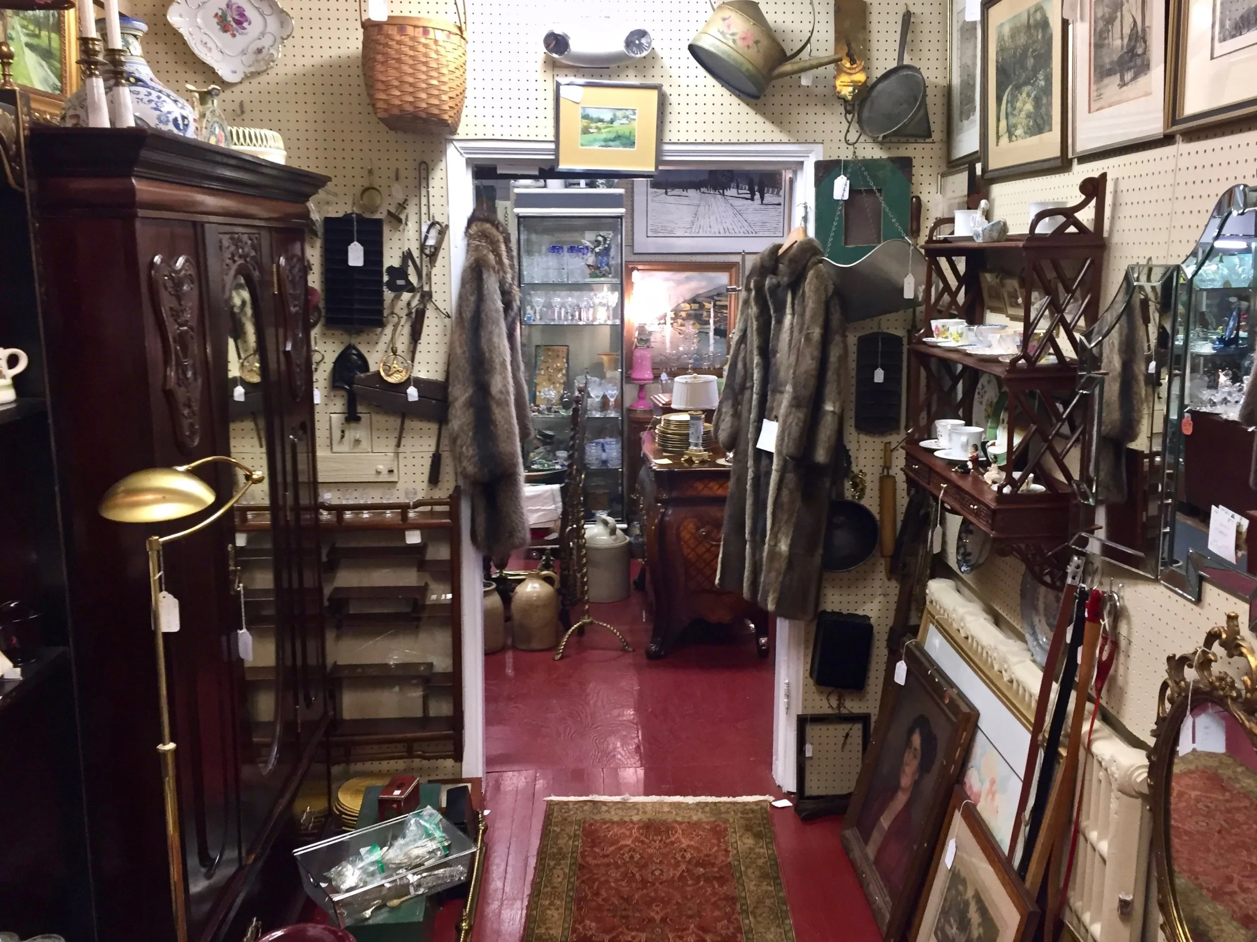 Ina's Antiques