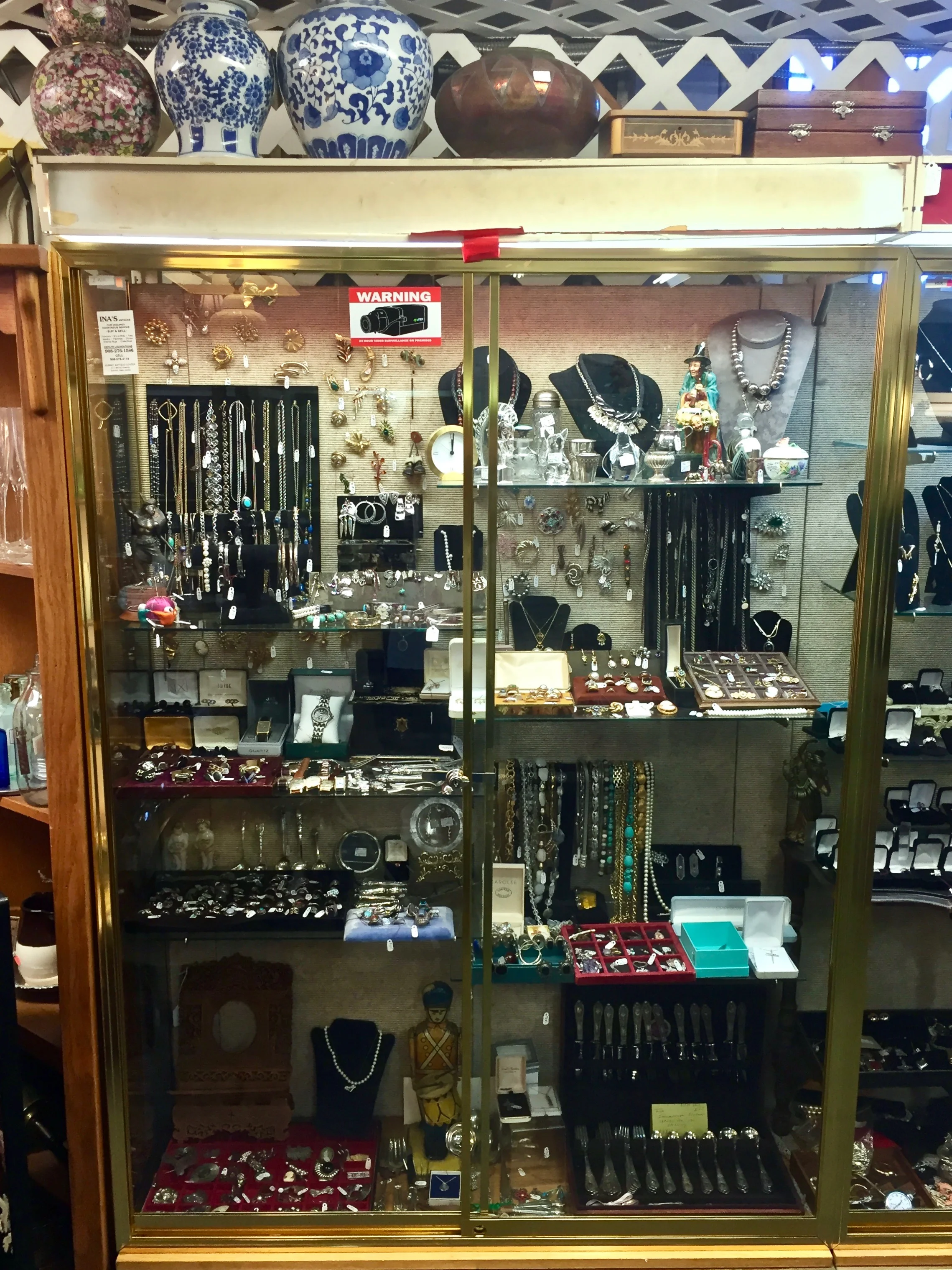 Ina's Antiques