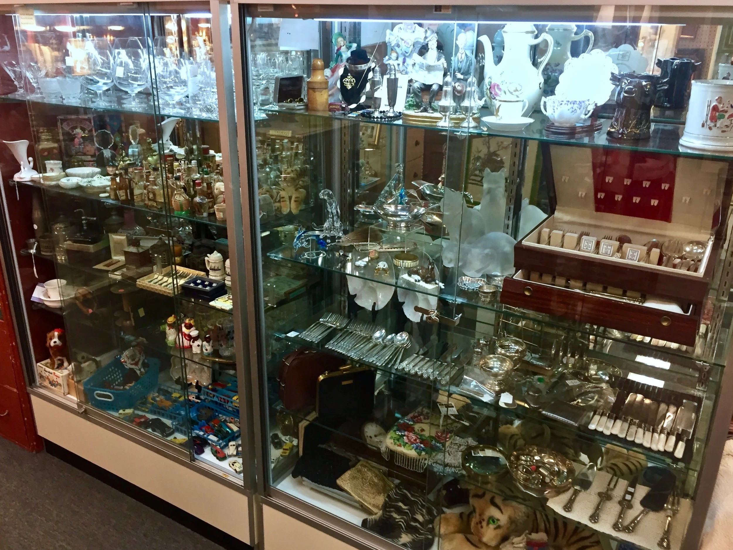 Aimarc Antiques