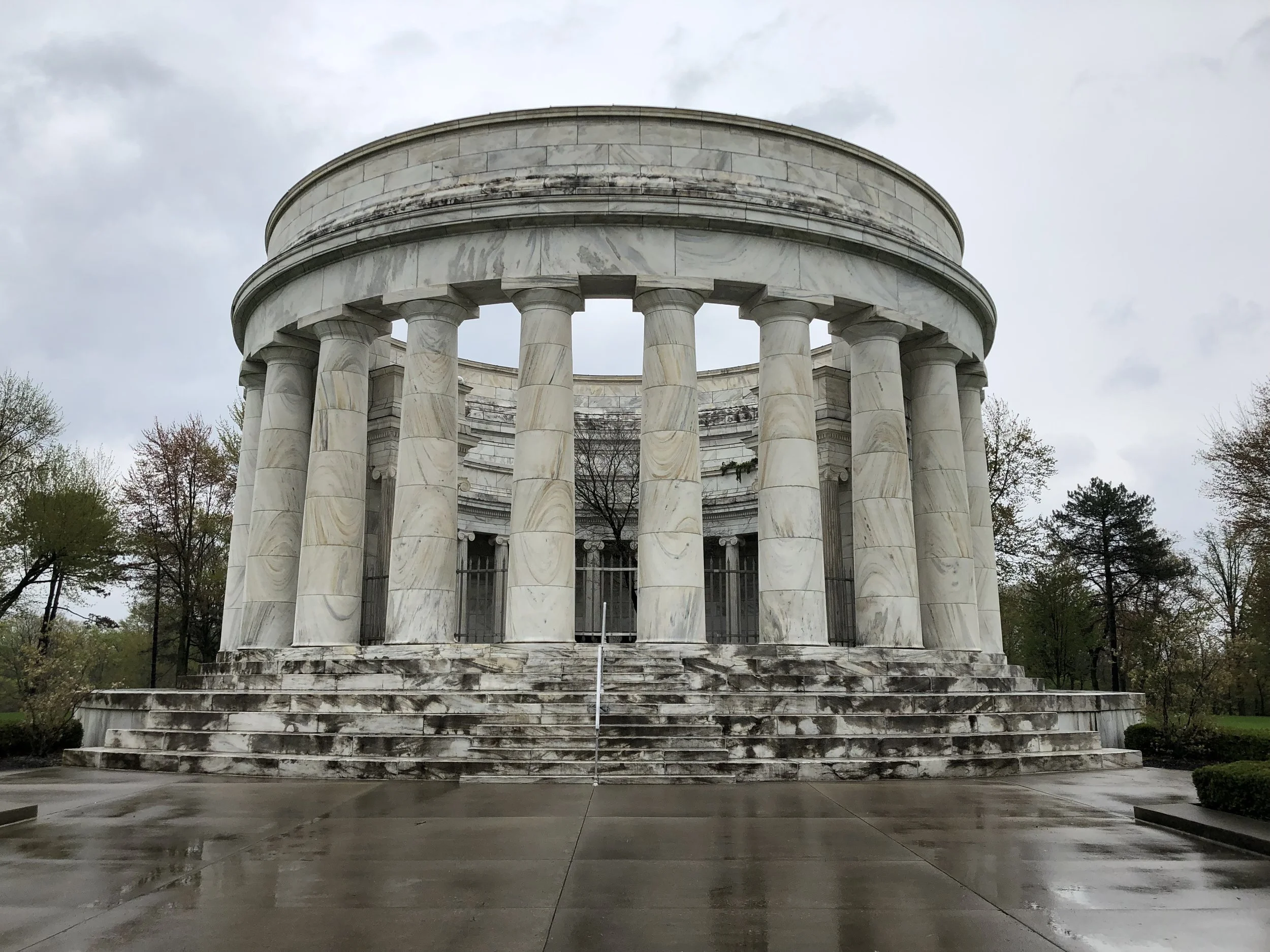 This is the monument to Harding in Marion. Again, I was surprised by the grandeur of this. Ohio makes a fuss over its Presidents.