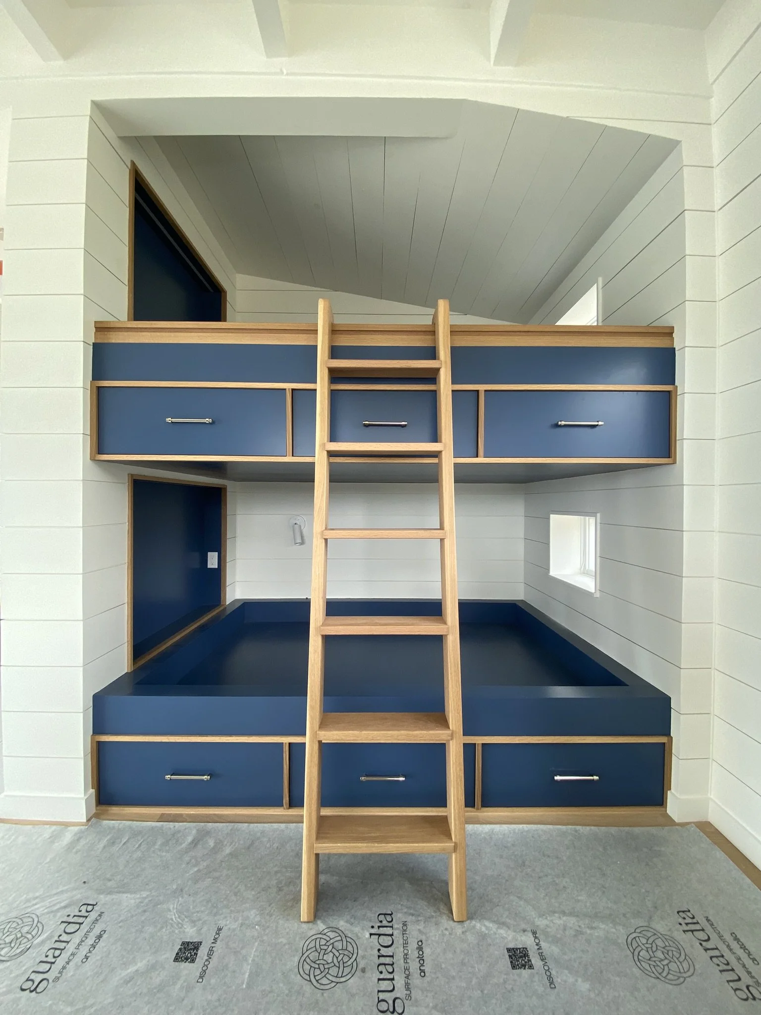 CUSTOM BUNK BED