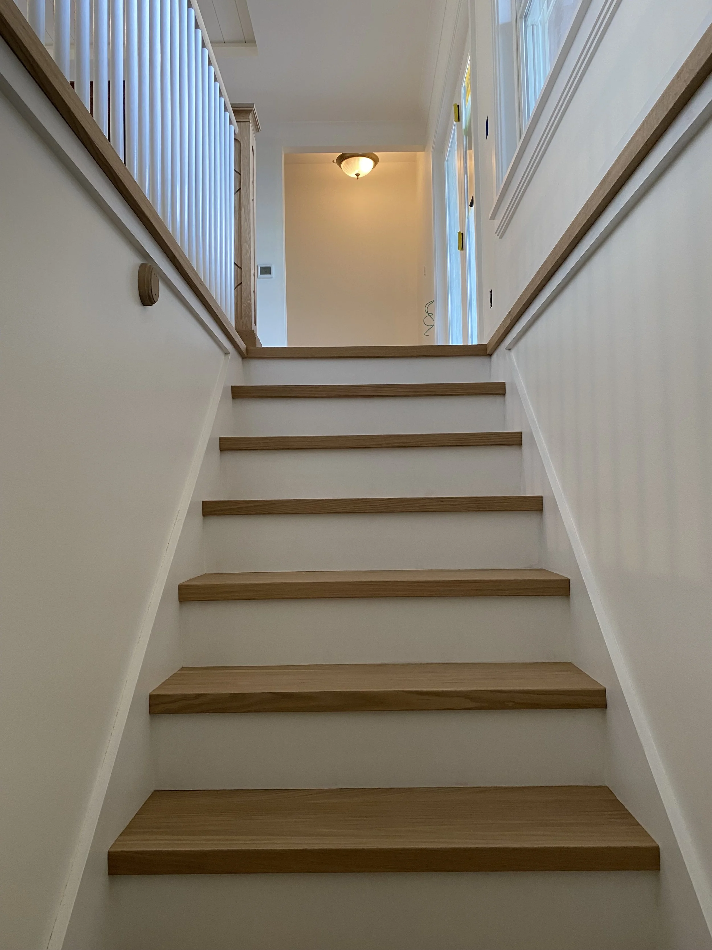STAIR - WHITE OAK