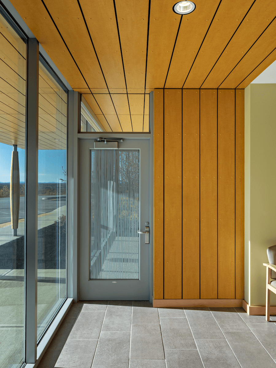 CEILING TRANSITION