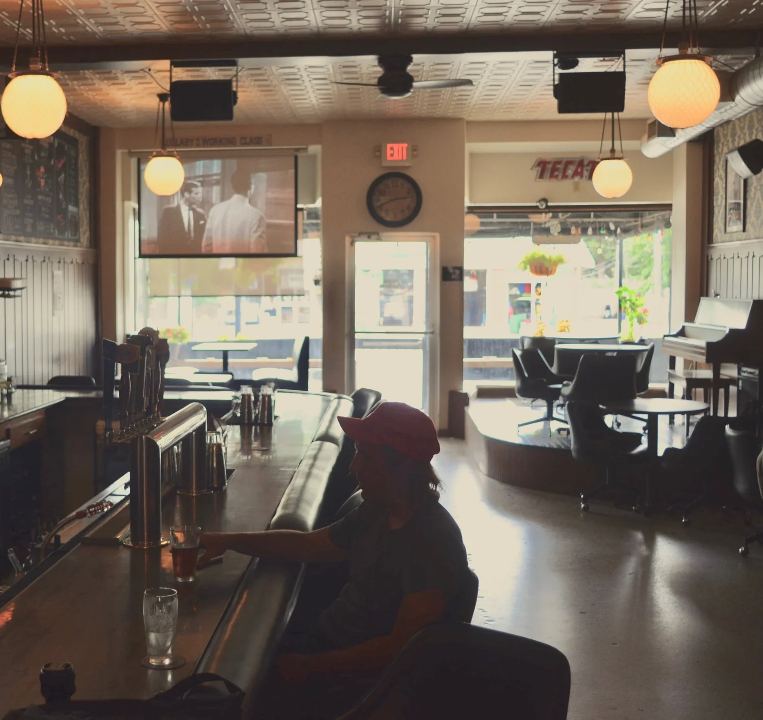 Bar photo 1