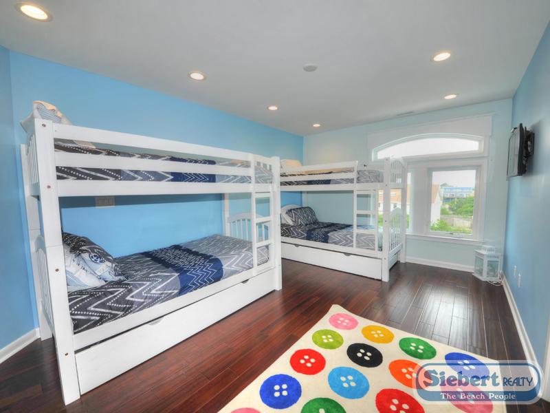 phpThumb_cache_siebert-realty.com__src525799991746636177339b16ba021b44_par03948a80c44054ad0172d280f7d60500_dat1436283933.jpeg