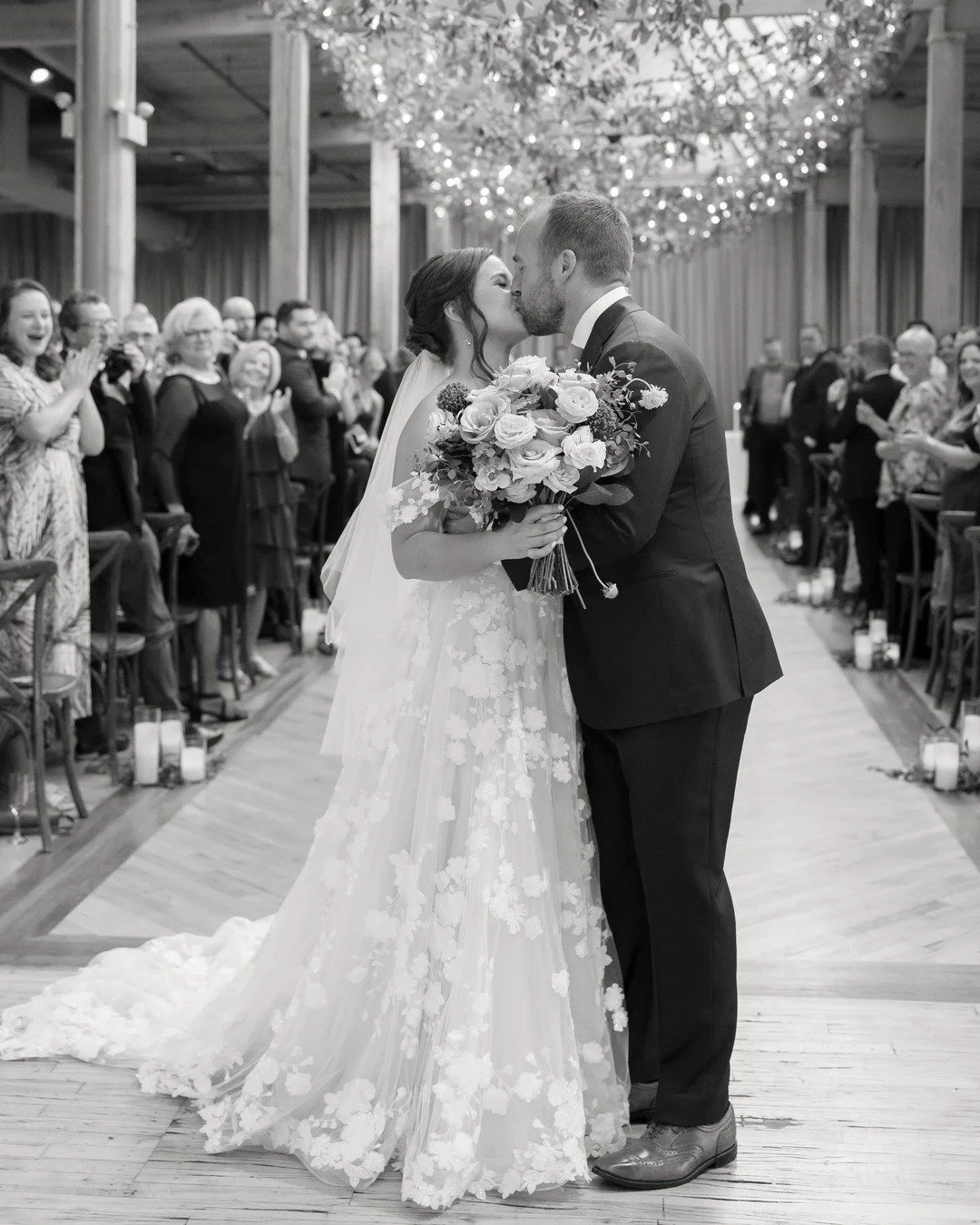 Greetings from OFW HQ!  October is here...! 🍂🍁

Over the past month, we celebrated FOUR amazing couples in September. Becca + Greg's day was so, so happy and it was a pleasure to see their vision come to life! 

Coming up in October:
💐 Noelle is o