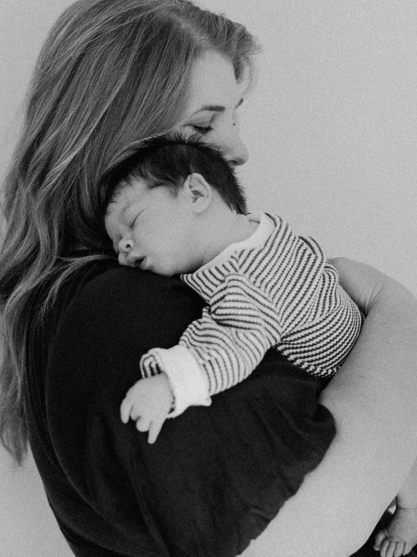 Hiii friends and fam of OFW!

Noelle peeking in from maternity leave to share my husband and I welcomed our baby, Beck Michael Bushman, on 10/2! Our little autumn boy has been a dream, a joy, and the greatest adventure. How lucky are we?!

Huge shout