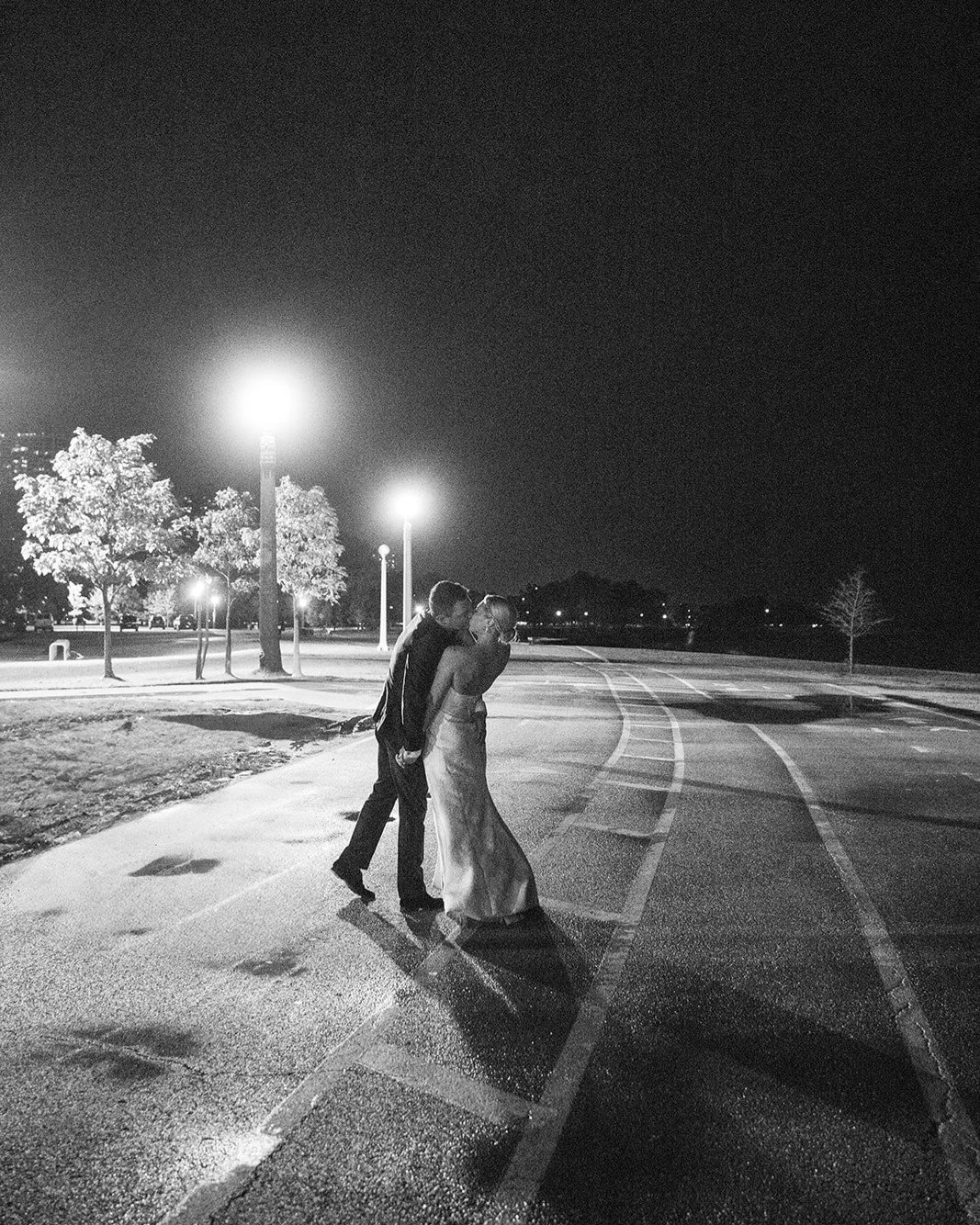 it absolutely poureeeeddd during T+B's reception, limiting the lakefront photos we could get. but i might argue that these are better than a sunny evening?! so romantic and such a memorable reception 🩵⛈️
&bull;
&bull;
&bull;
👰&zwj;♀️@tayherbst &amp