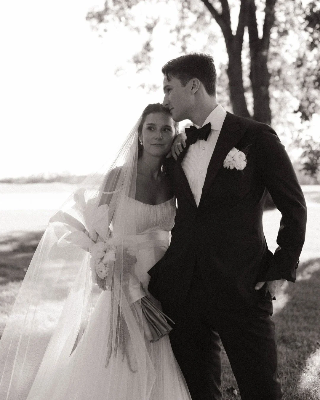 the dreamiest b&amp;w portraits of E+C have us yearningggg for summer sunshine

&bull;
&bull;
&bull;
Bride: @elise.gerken
Groom: @curt_gouldin
📸 @lindseycolephotography
📋 @olivefineweddings, Jo Dittus
💒 @oldstpatschicago
🏡 @edgewoodvalley
Ceremon