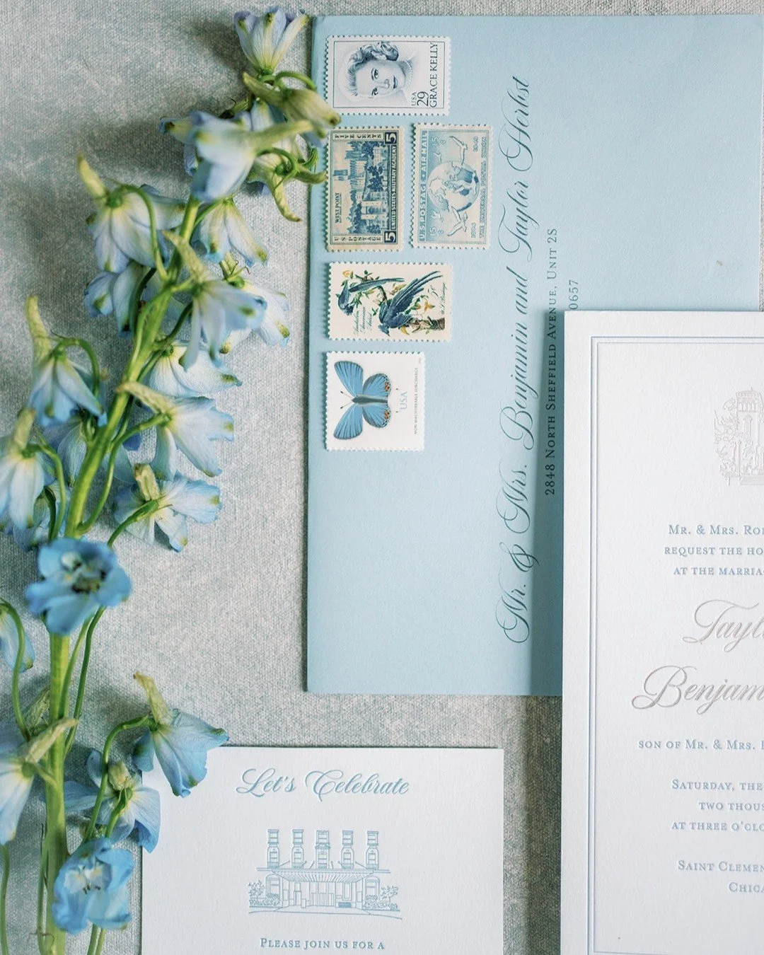 A little something blue and a detail lovers dream! Theres just something about vintage stamps and embossed envelopes that makes our hearts skip a beat 🦋💙✨

&bull;
&bull;
&bull;
👰&zwj;♀️@tayherbst &amp; 🤵@bherbst02
📸 @ashleybosnick
💒 St. Clement
