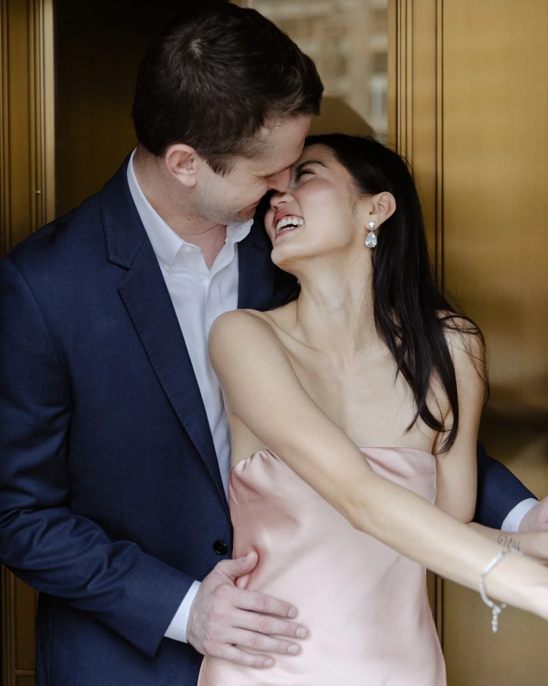 A whirlwind 3-wedding weekend for OFW coming up 💫 Kirsten can't wait to help Jen + Robert celebrate at @chicagohistorymuseumevents 🥂✨

Get ready for a wholeeee bunch of sneak peeks coming your way soon 👀📸

📸 @elena_usa_photographer
#olivefinewed