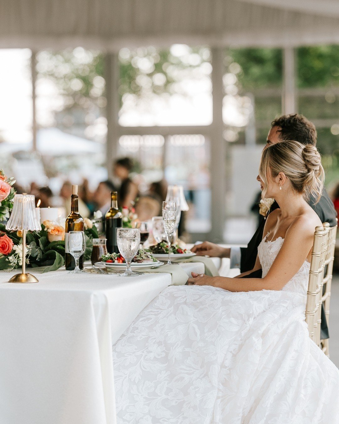 Golden hour found the table first ✨ Still thinking about Megan + Sam&rsquo;s summer celebration!

&bull;
&bull;
&bull;
📸 @tyriefrances
🎥 @aforevermore.co
💒  stjamesah
🏡 @goebbertevents
🍰 @madbatterbakerystcharles
🍦@milkhouseicecream
📋 @olivefi