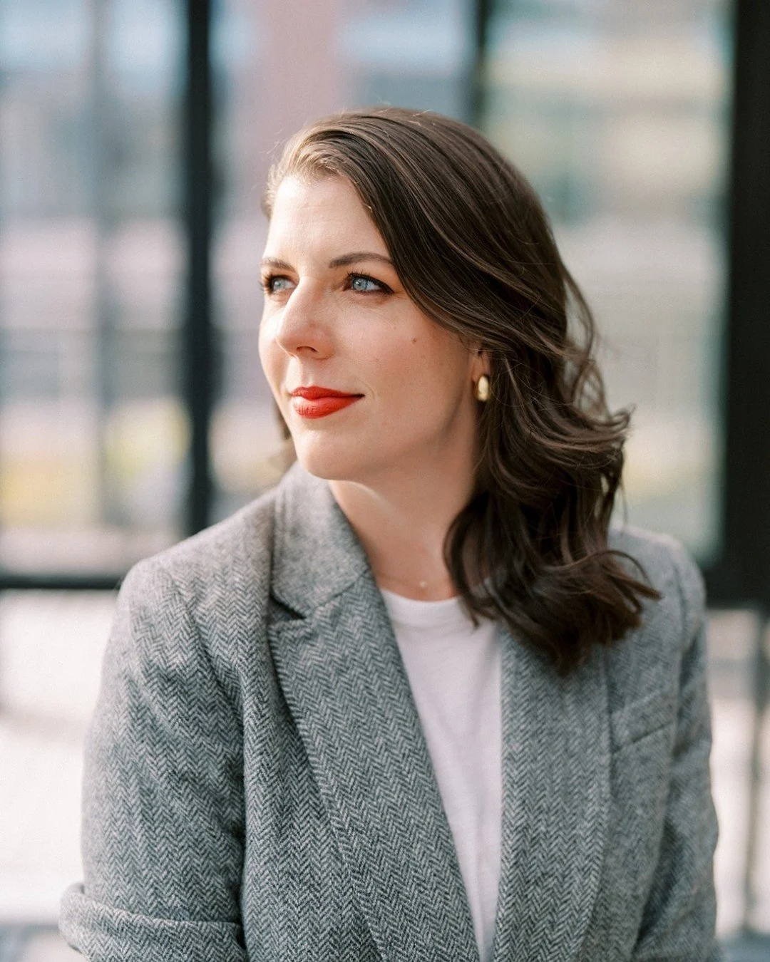Get to know Olivia, owner of OFW, lover of meaningful details, and the calm presence behind so many beautifully personal wedding weekends ✨

Olivia did her very first wedding in 2015, and 2026 marks season #9 with OFW.

The wedding moment that always