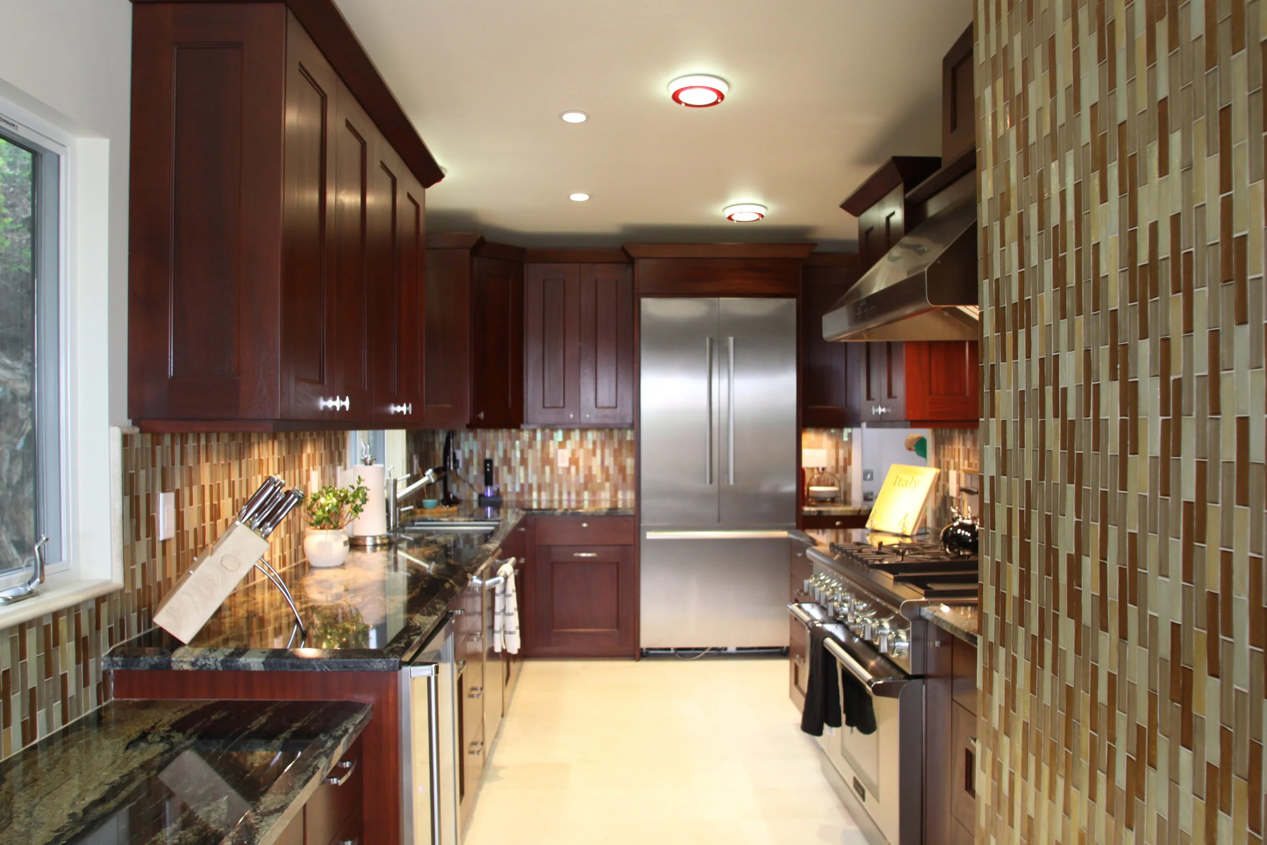 property_3_kitchen_3.JPG