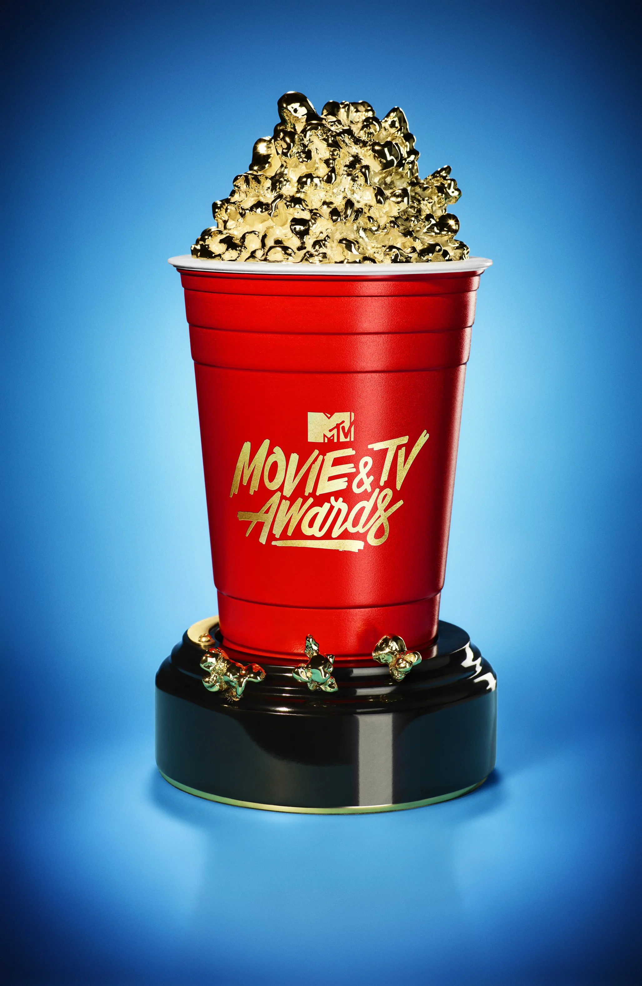 PLATES_TROPHY_BLUE_0012 2.jpeg