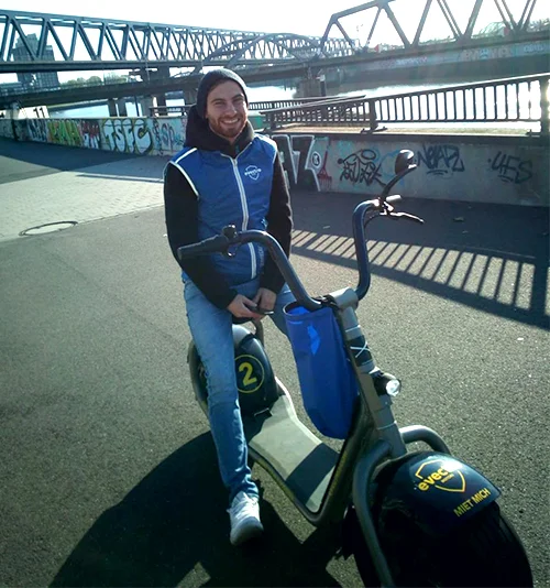 Tourguide.jpg