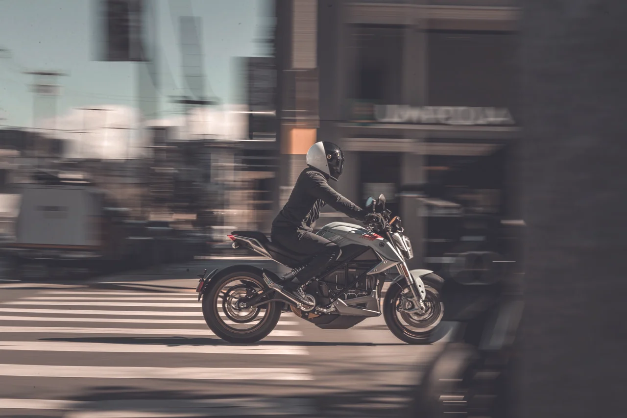 2020_zero srf outdoor .jpg