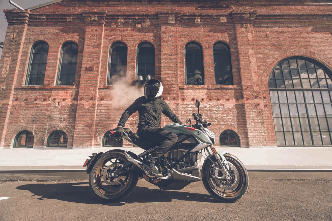 2020 Zero SRF Outdoor Probefahrt .jpg