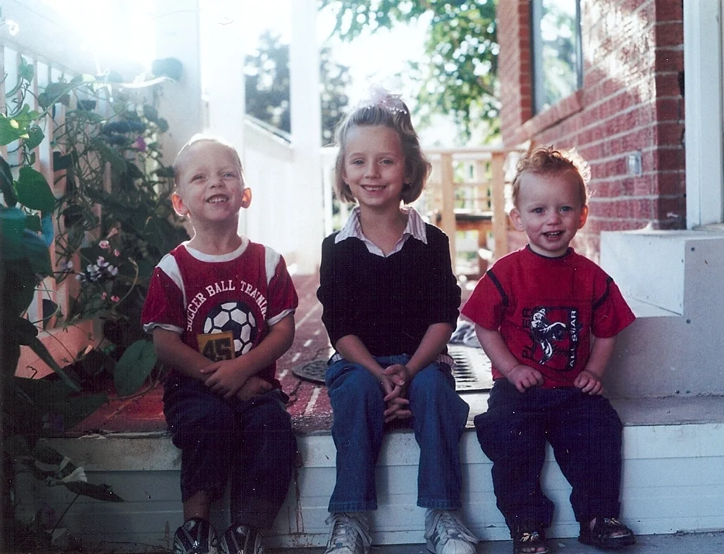 This is my first 3 children when they were 3-7 years old. Teach your children to work when they are young so they can pursue their dreams when they grow up!