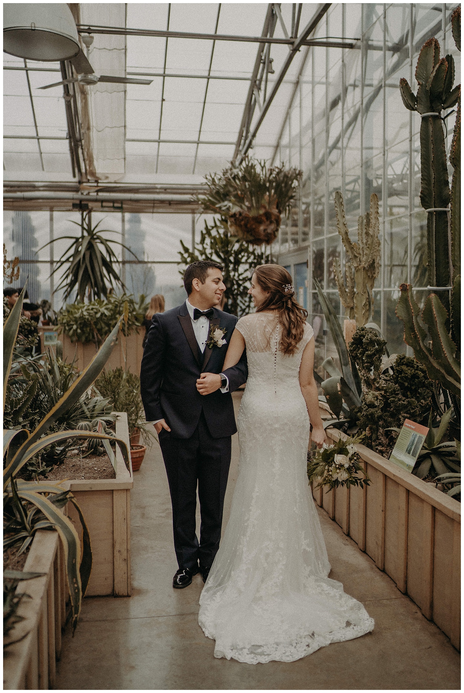Katie Marie Photography | Hamilton Ontario Wedding Photographer | Ancaster Mill Winter Wedding | Oakville Conference Centre Wedding | RBG Wedding | Royal Botanical Gardens Wedding_0214.jpg