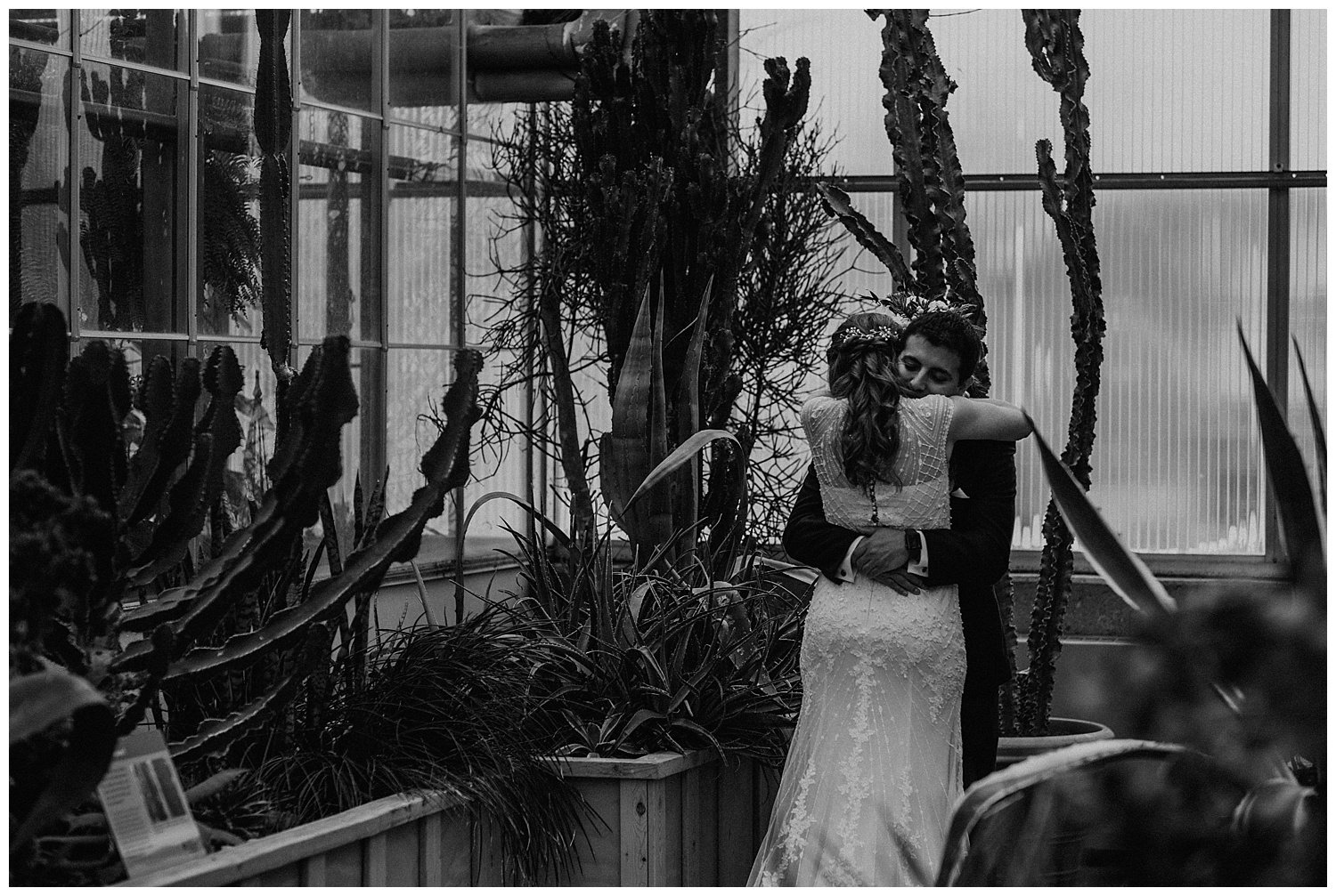Katie Marie Photography | Hamilton Ontario Wedding Photographer | Ancaster Mill Winter Wedding | Oakville Conference Centre Wedding | RBG Wedding | Royal Botanical Gardens Wedding_0219.jpg
