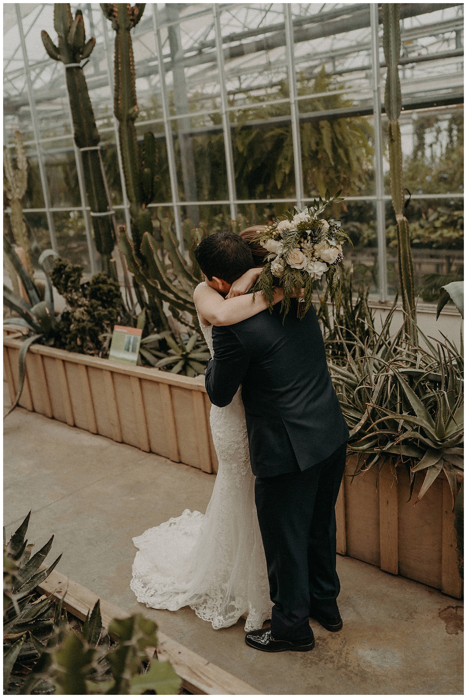 Katie Marie Photography | Hamilton Ontario Wedding Photographer | Ancaster Mill Winter Wedding | Oakville Conference Centre Wedding | RBG Wedding | Royal Botanical Gardens Wedding_0218.jpg