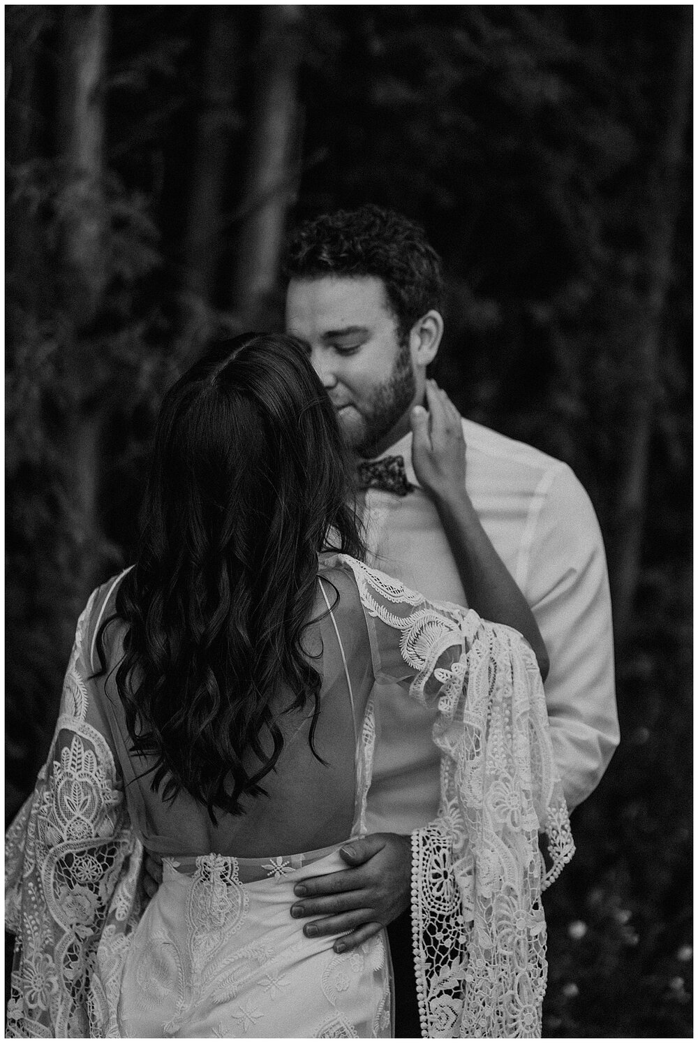 Tillsonburg_Backyard_Boho_Bohemian_Intimate_Wedding_Tillsonburg_Hamilton_Wedding_Photographer_0023.jpg