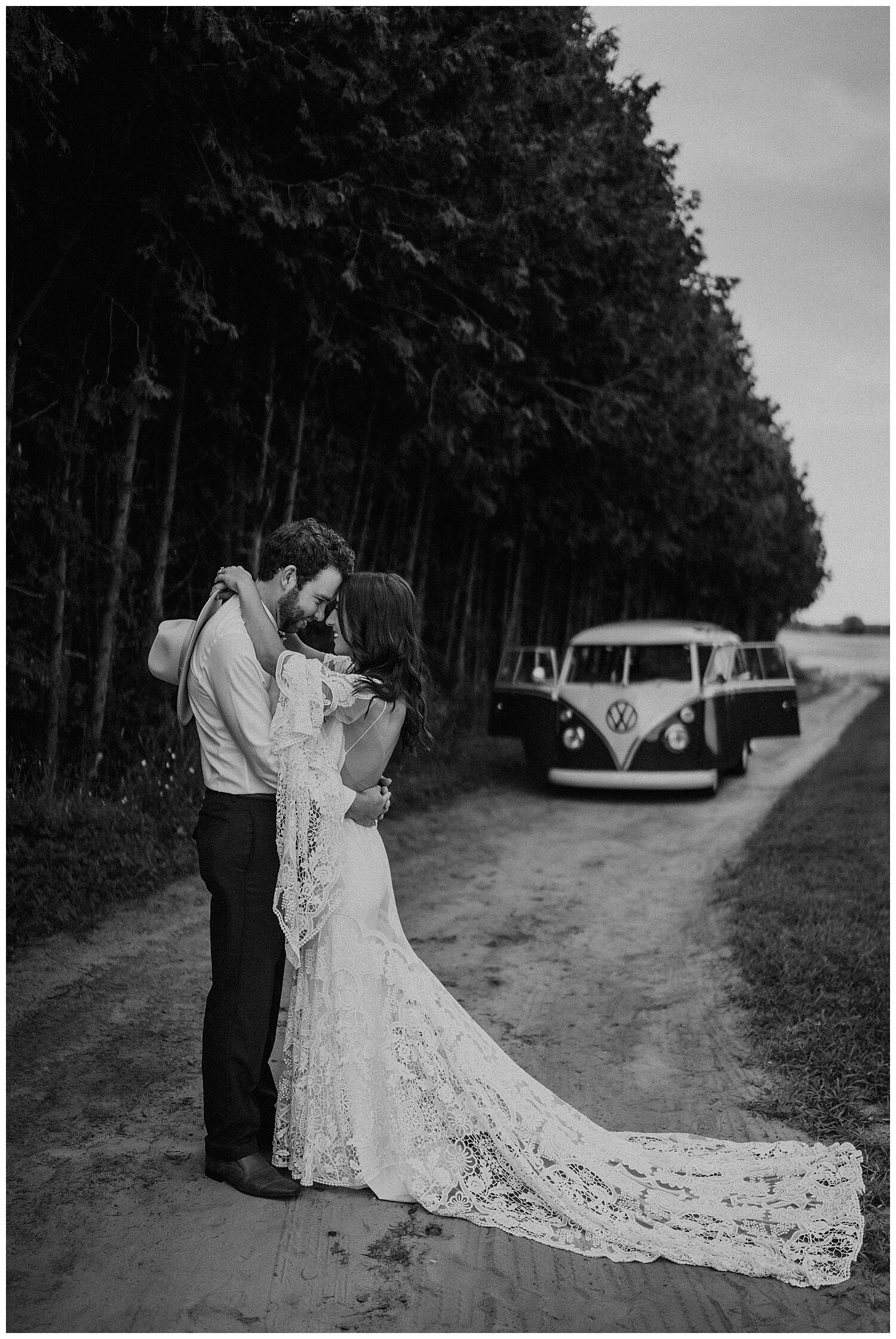 Tillsonburg_Backyard_Boho_Bohemian_Intimate_Wedding_Tillsonburg_Hamilton_Wedding_Photographer_0096.jpg