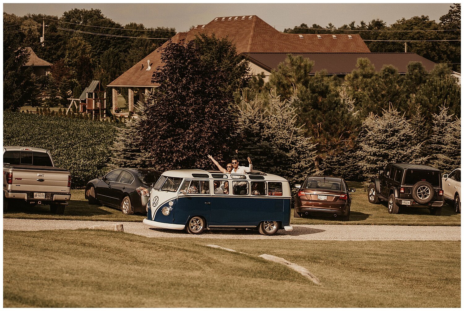 Tillsonburg_Backyard_Boho_Bohemian_Intimate_Wedding_Tillsonburg_Hamilton_Wedding_Photographer_0126.jpg