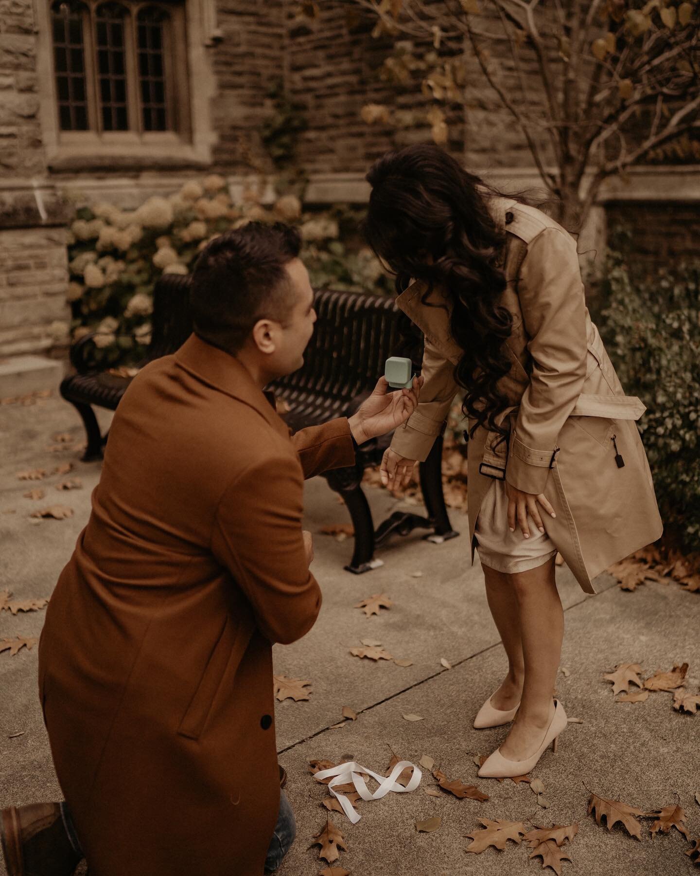 She upgraded the onion ring to a real ring 🧅👉🏼💍 .. and if you don&rsquo;t know what I&rsquo;m talking about.. watch my latest reel for the full story on this proposal 😂

I love photographing proposals. They&rsquo;ll never get old. Every proposal