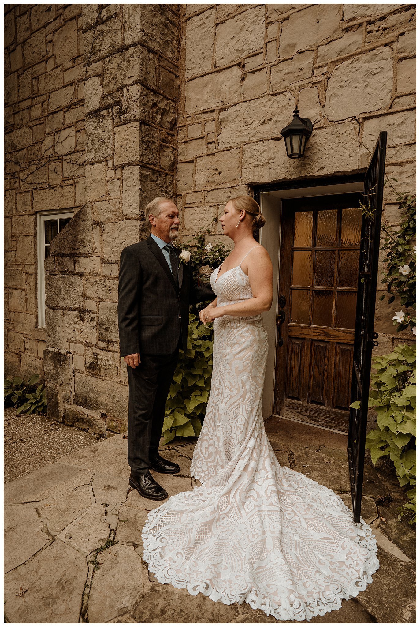 Ancaster Mill Outdoor Intimate Wedding_Katie Marie Photography_Hamilton Photographer_0023.jpg