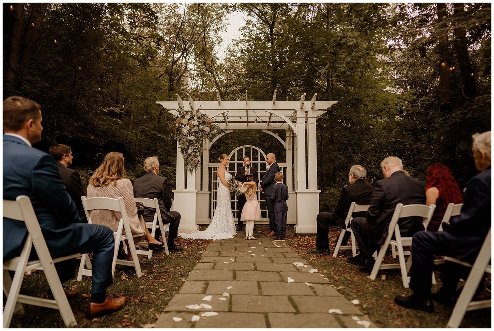 Ancaster Mill Outdoor Intimate Wedding_Katie Marie Photography_Hamilton Photographer_0064.jpg