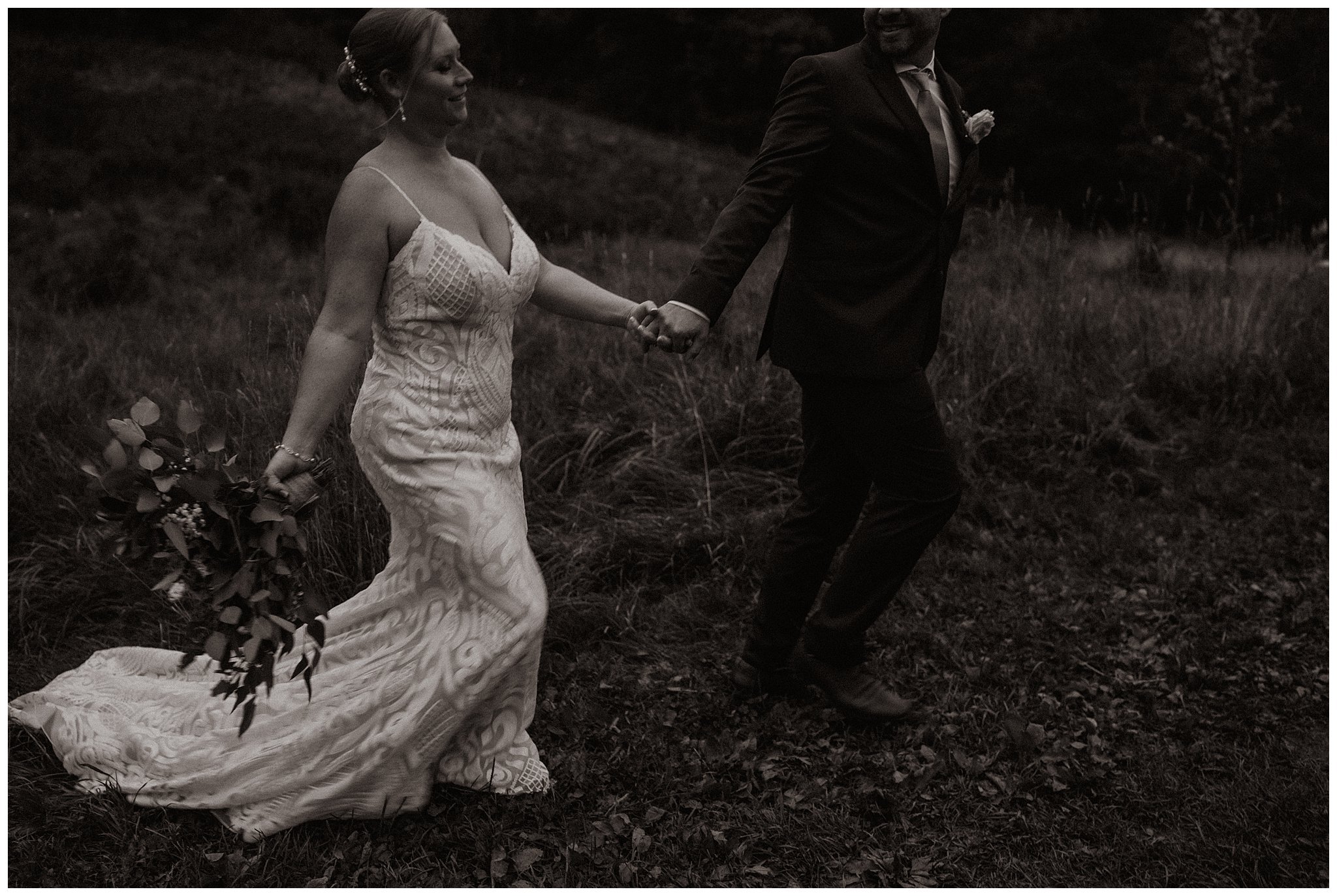 Ancaster Mill Outdoor Intimate Wedding_Katie Marie Photography_Hamilton Photographer_0114.jpg