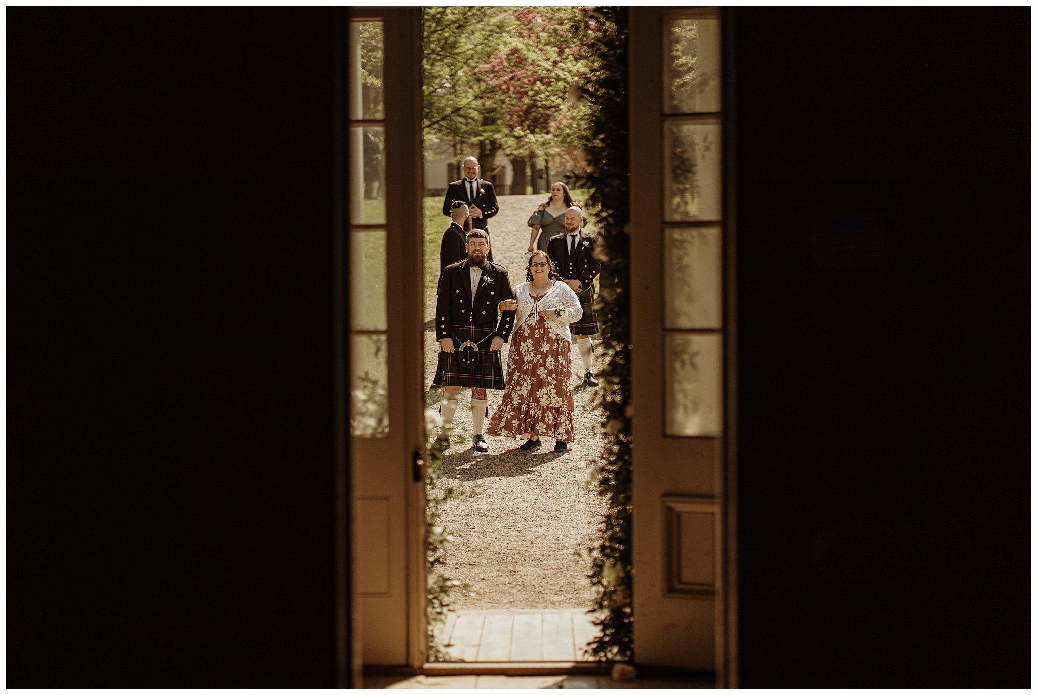 Hamilton_Ontario_Small_Intimate_Wedding_Dundurn_Castle_Vintage_Cinematic-Katie Marie Photography-Best Photographer Hamilton_0015.jpg