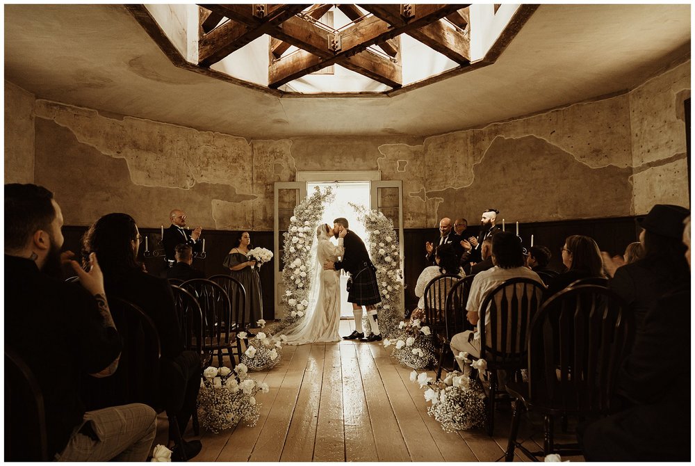 Hamilton_Ontario_Small_Intimate_Wedding_Dundurn_Castle_Vintage_Cinematic-Katie Marie Photography-Best Photographer Hamilton_0033.jpg