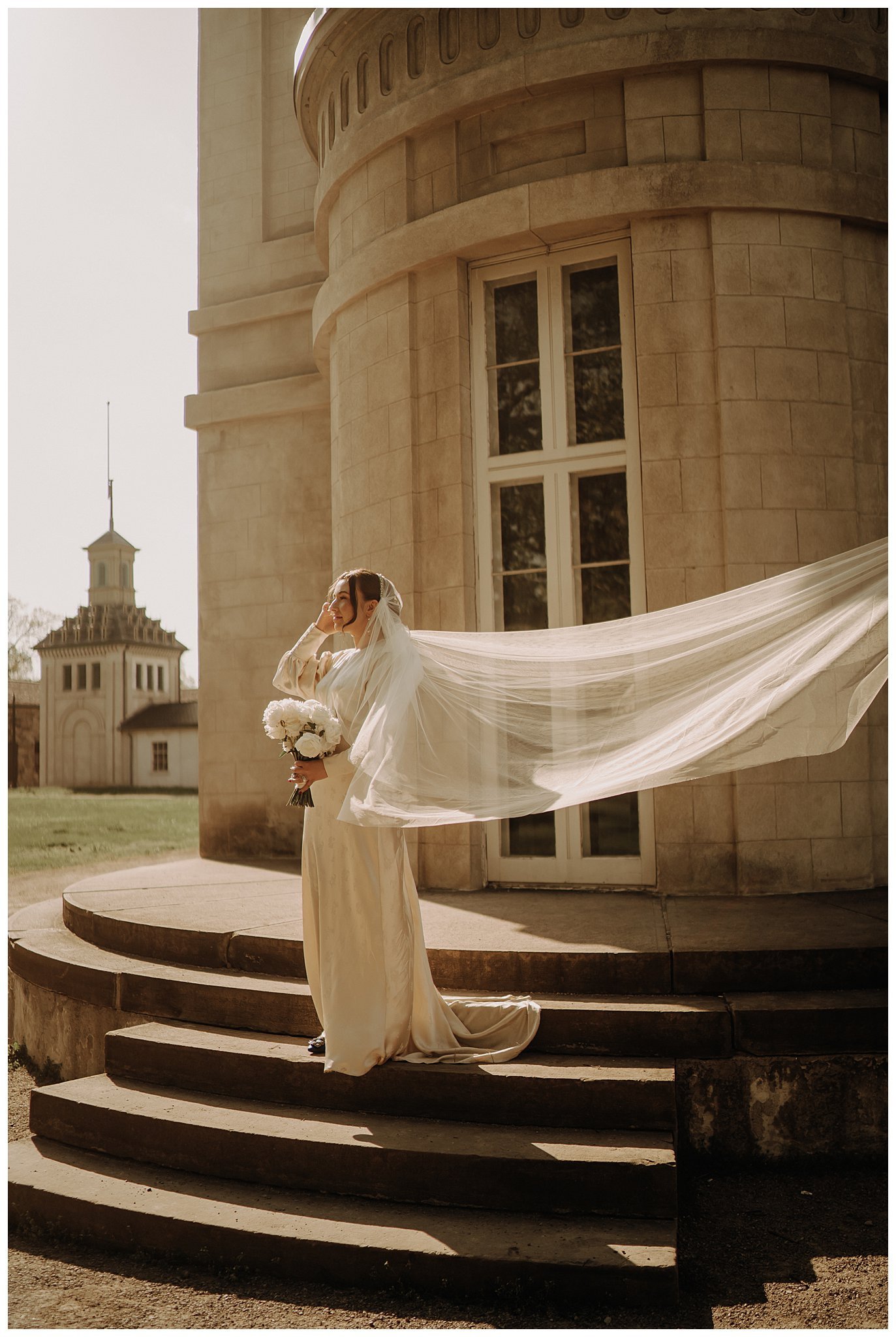 Hamilton_Ontario_Small_Intimate_Wedding_Dundurn_Castle_Vintage_Cinematic-Katie Marie Photography-Best Photographer Hamilton_0081.jpg