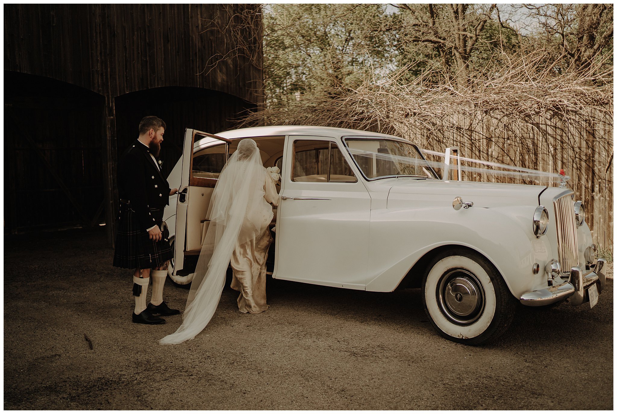Hamilton_Ontario_Small_Intimate_Wedding_Dundurn_Castle_Vintage_Cinematic-Katie Marie Photography-Best Photographer Hamilton_0091.jpg
