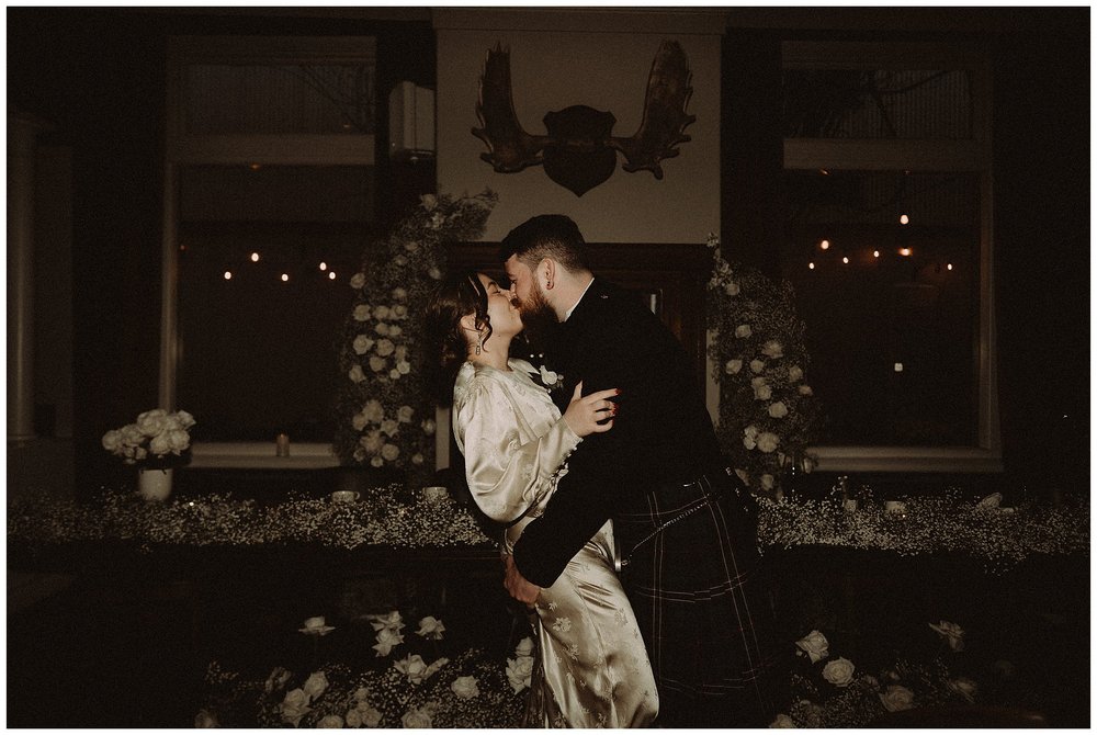 Hamilton_Ontario_Small_Intimate_Wedding_Dundurn_Castle_Vintage_Cinematic-Katie Marie Photography-Best Photographer Hamilton_0160.jpg